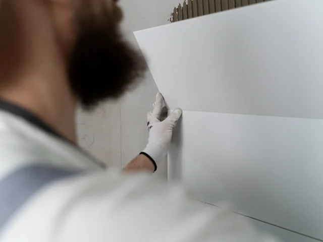 طراحی و زیباییشناسی تایلهای سقفی آلومینیومی ای جی وی