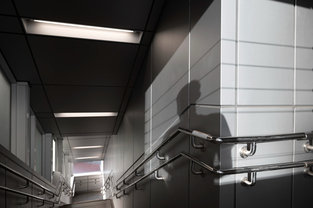 عملکرد آکوستیکی تایل‌های سقفی آلومینیومی ای جی وی