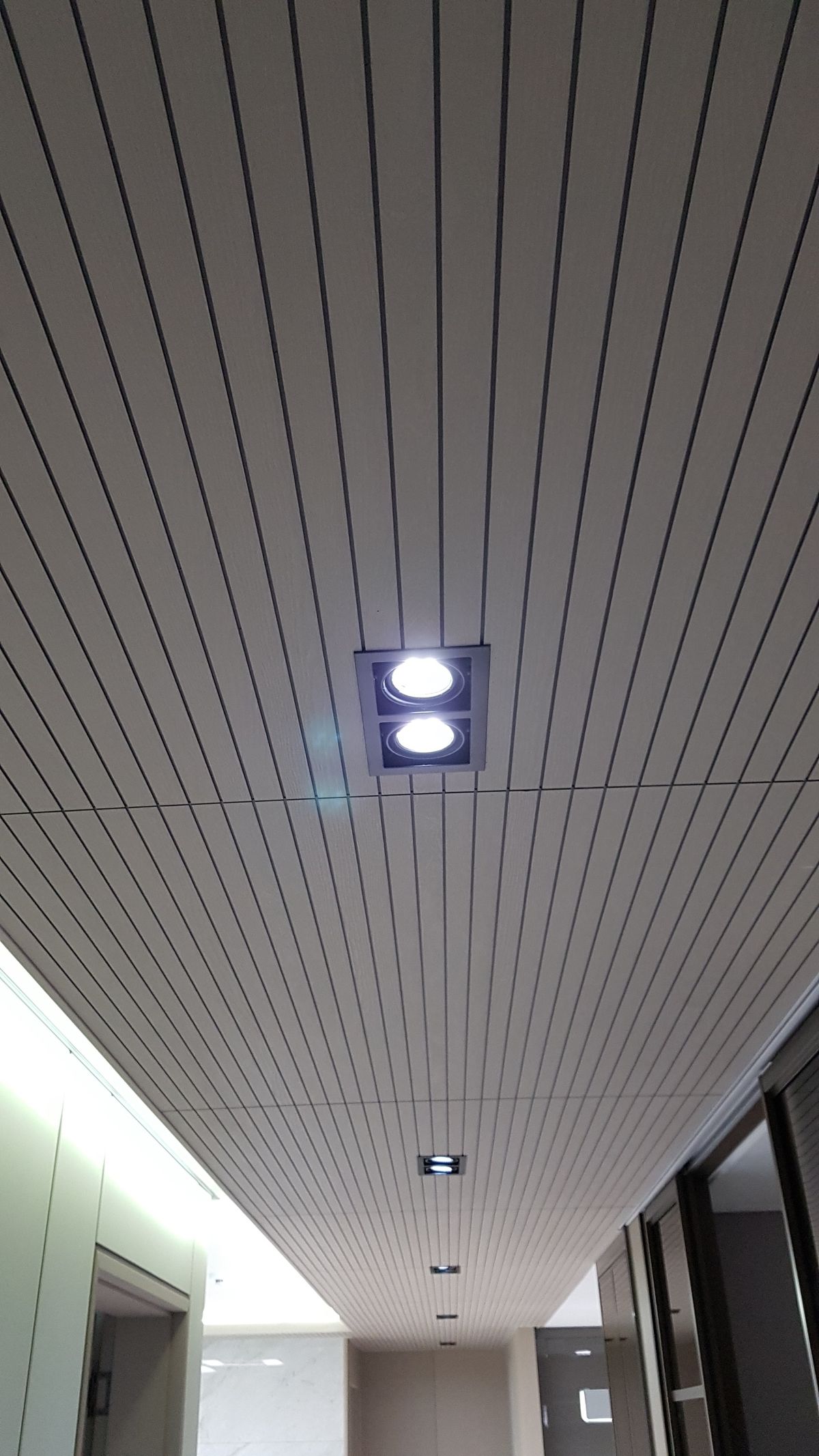 قیمت سقف دامپا ای جی وی در 18دی 1404